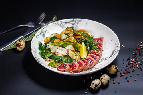 Салат с тунцом