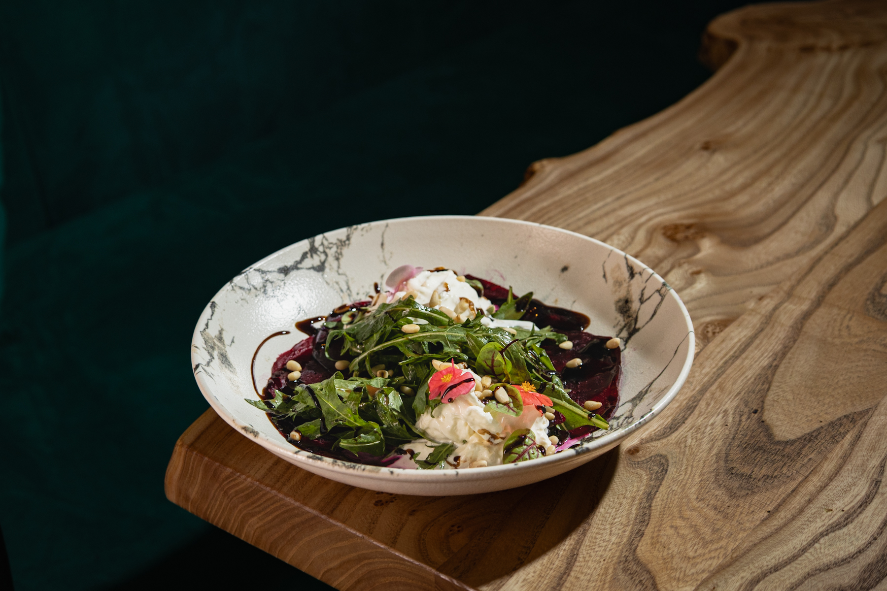 Салат со свеклой и страчателлой