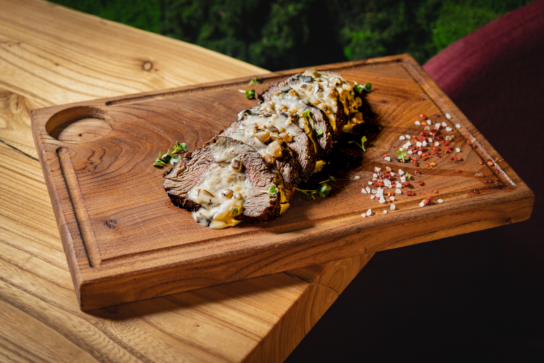 Ростбиф с грибным соусом